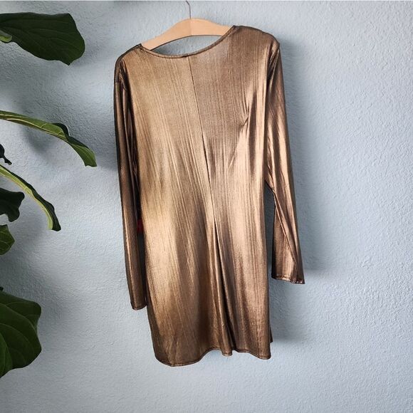 BOLD Elements metallic gold front knot high low blouse - Picture 5 of 10